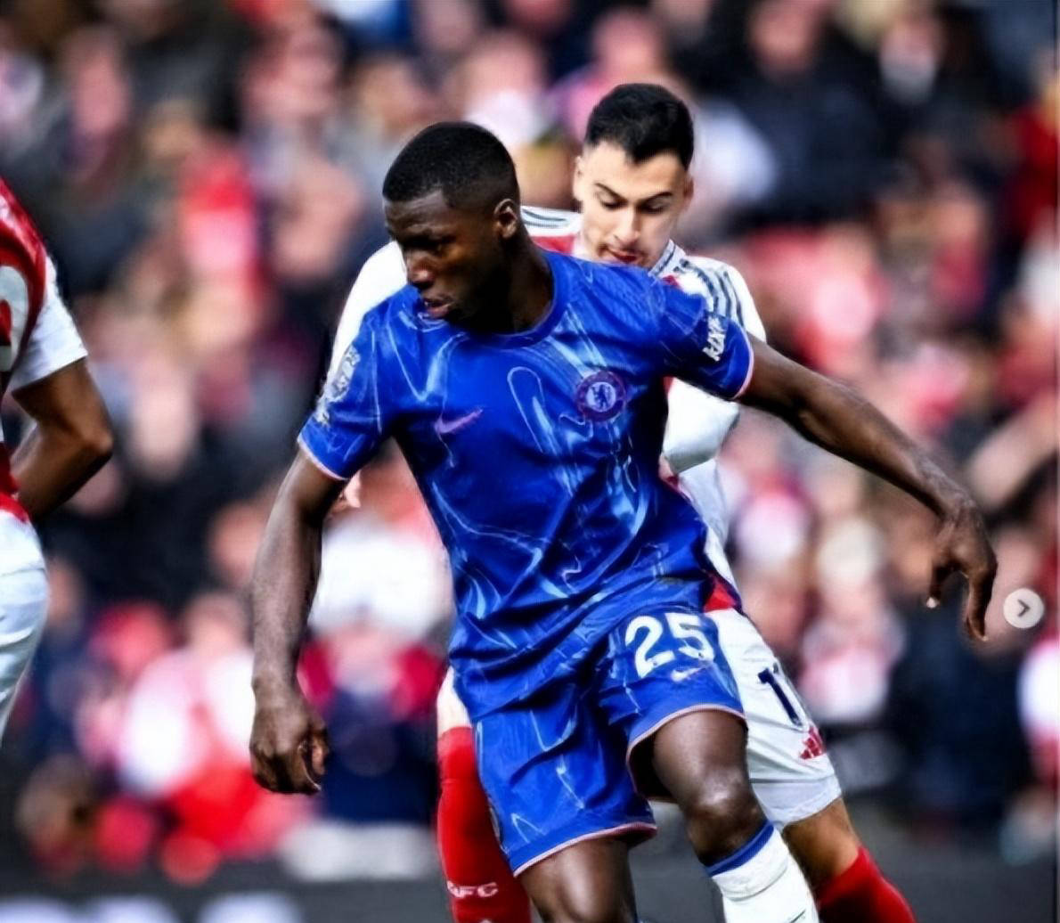 阿森纳神秘中锋梅里诺连入7球，助球队向欧冠前进